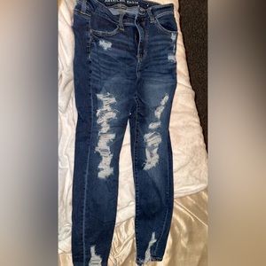 American eagle size 8 ripped skinny jeans